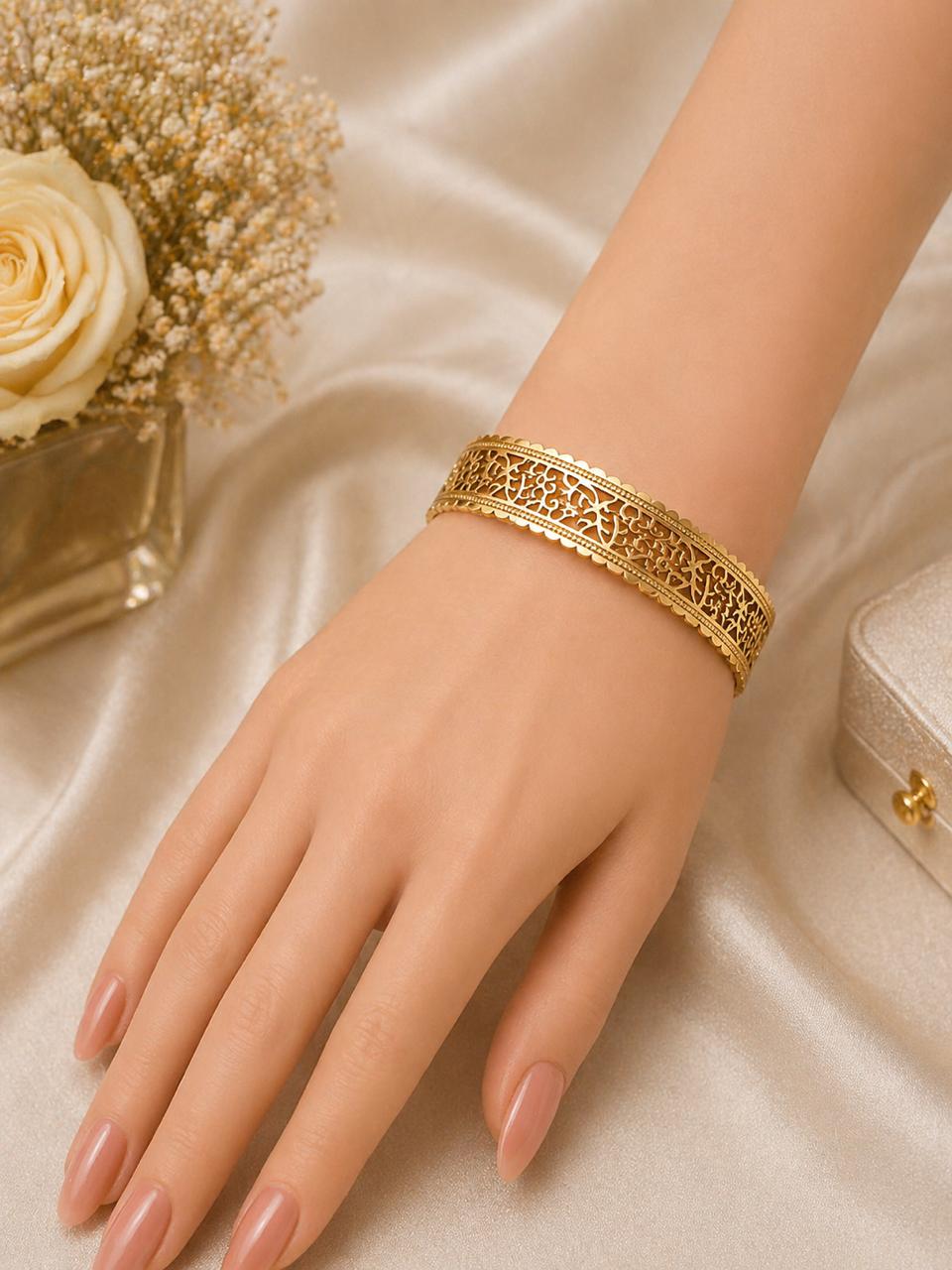 Elegant Gold Filigree Bangle Bracelet