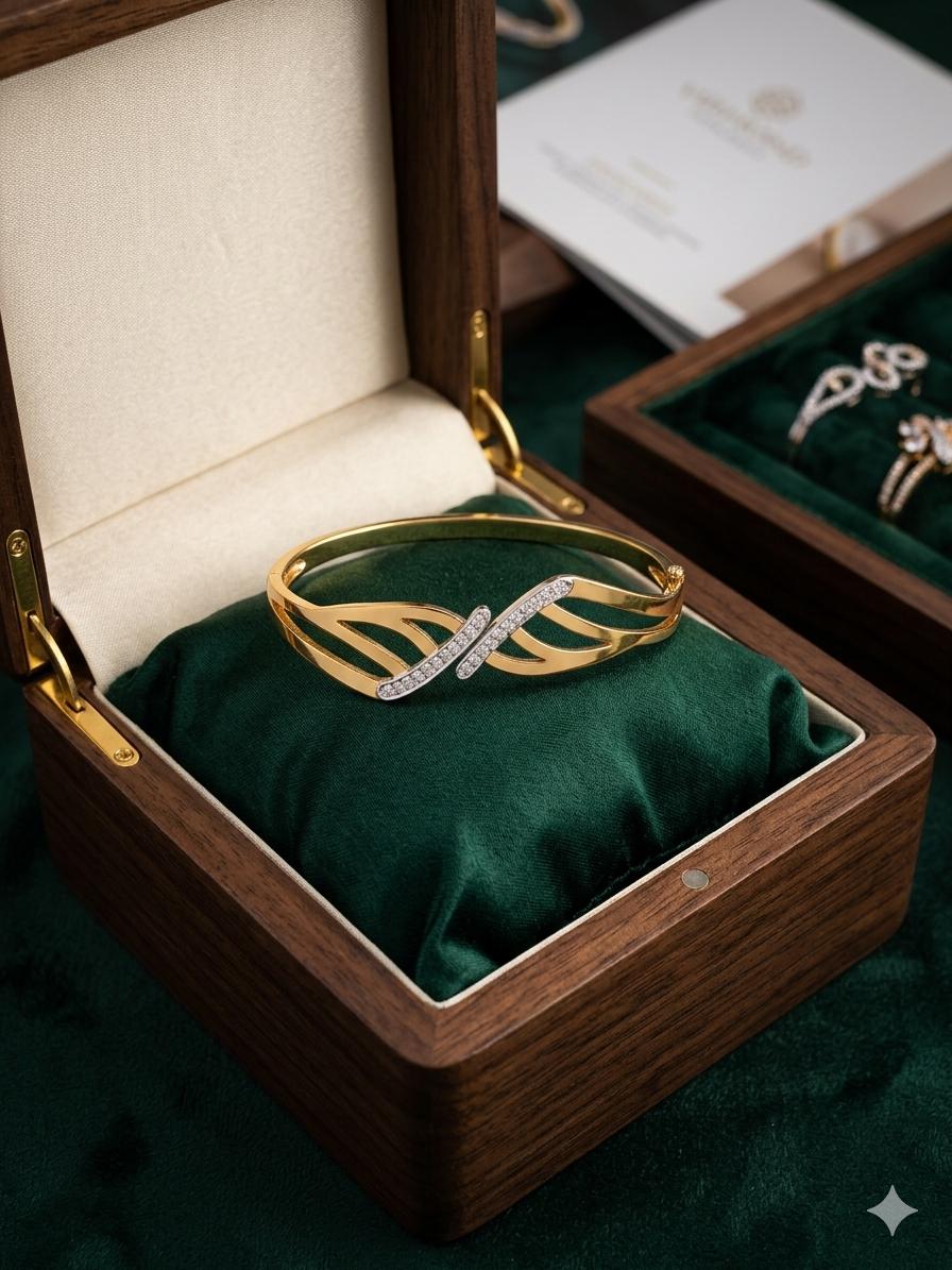 Elegant Leaf-Inspired Gold Bracelet