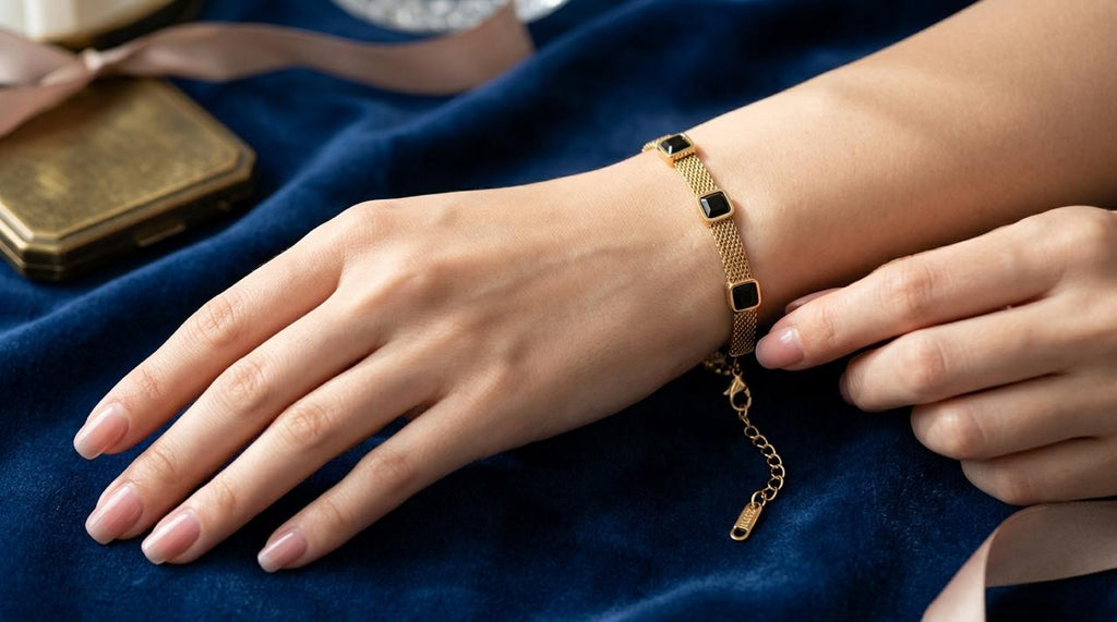 Elegant Gold Mesh Bracelet with Square Stone Accents (Green&Black)