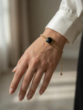 Elegant Gold Chain Bracelet with Black Stone – Minimalist Adjustable Women’s Jewelry