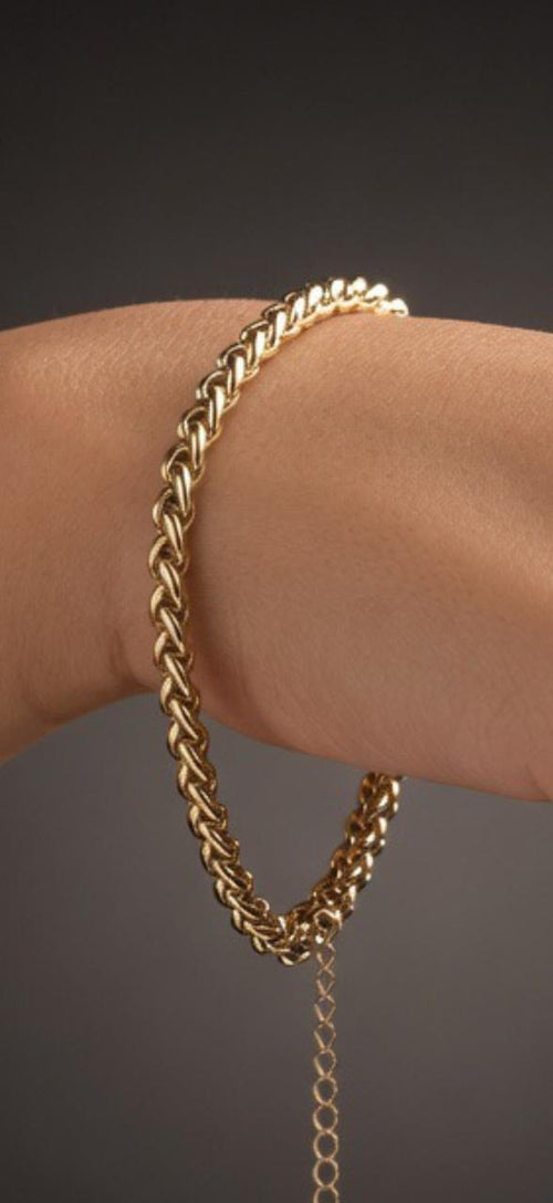 Classic Gold Chain Bracelet for Women – Elegant Adjustable Link Jewelry