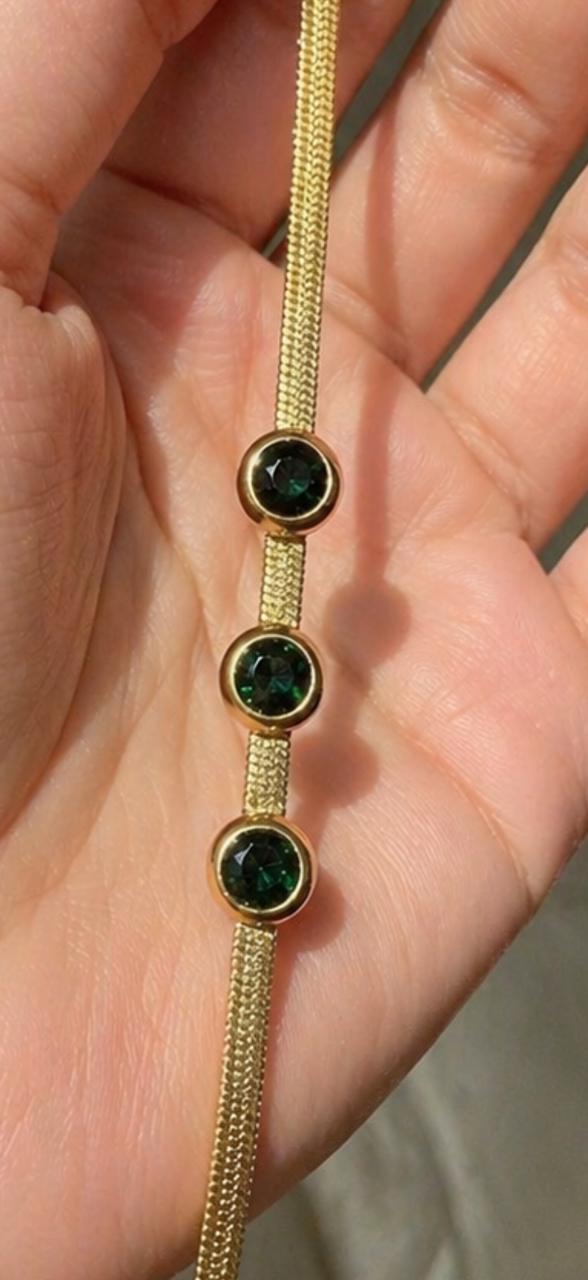 Gold Green Stone Bracelet for Women – Elegant Mesh Chain Minimalist Jewelry