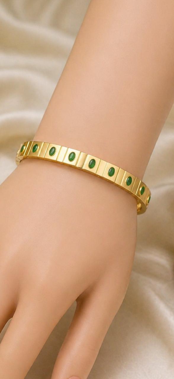 Emerald Accent Gold Link Bracelet