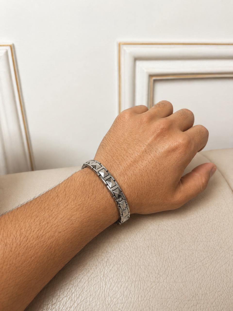 Pyramid Stud Link Bracelet (Sliver & Black)