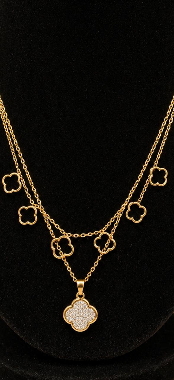 Elegant Layered Clover Pendant Necklace